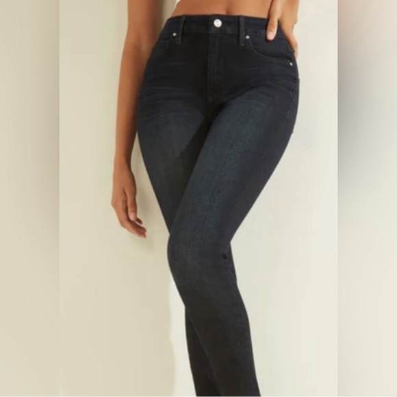 🤩Host Pick🤩 NWT - Guess Jeans - 1981 Skinny high rise black denim - size 24 - Picture 1 of 6